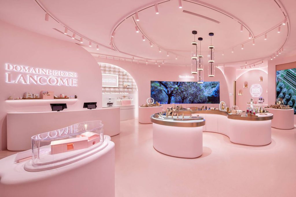 Bringing a Rose Manor from Grasse to Hainan